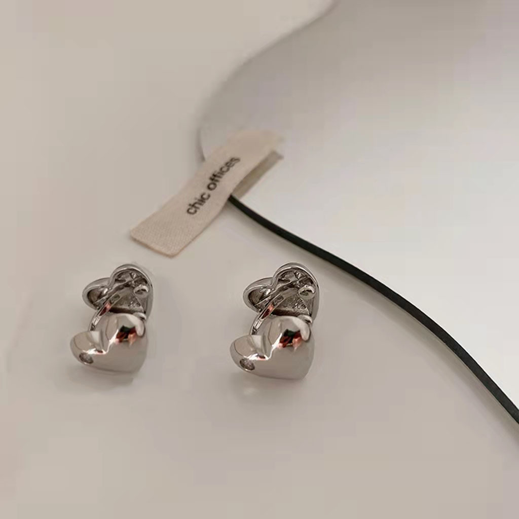 De alta calidad de estilo francés de metal precioso clip de oído de las mujeres pendientes sin oreja 2022 nueva moda elegante simple clip de hueso del oído