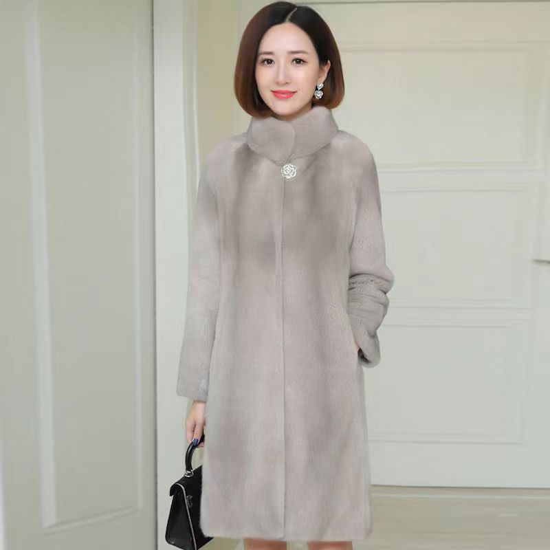 秋冬の新型の毛皮のコートの女性の中の長いタイプはミンクの毛のミンクの女性の服をまねてやせている立襟のコートの中高年を現します。|undefined