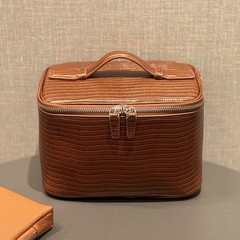 轻奢高级感蜥蜴纹真皮化妆包旅行便携头层牛皮收纳包大容量洗漱包