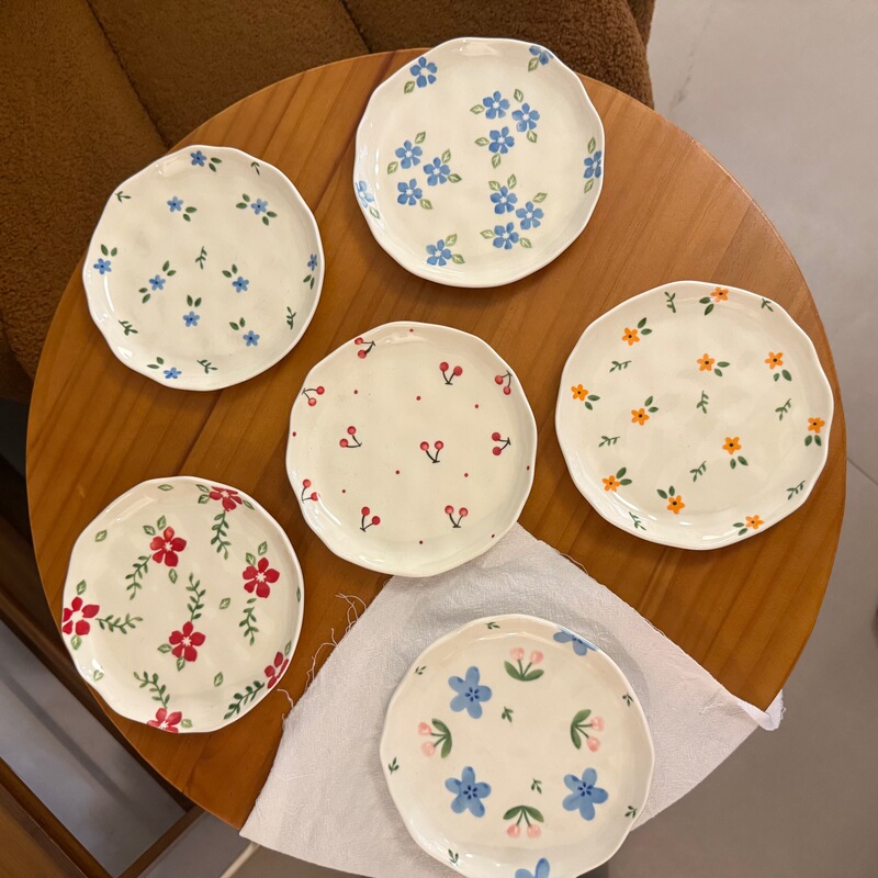 Ins Style Hand Kneading Irregular Ceramic Plate Cake Plate Overseas Jewelry Small Plate Cute Storage Plate Wholesale