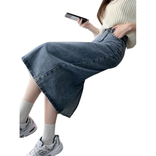 Women's Summer 2025 New Design Sensory A-line Mini Skirt with Side Slit, Bodycon Medium Length, Thin Model for Petite Figures