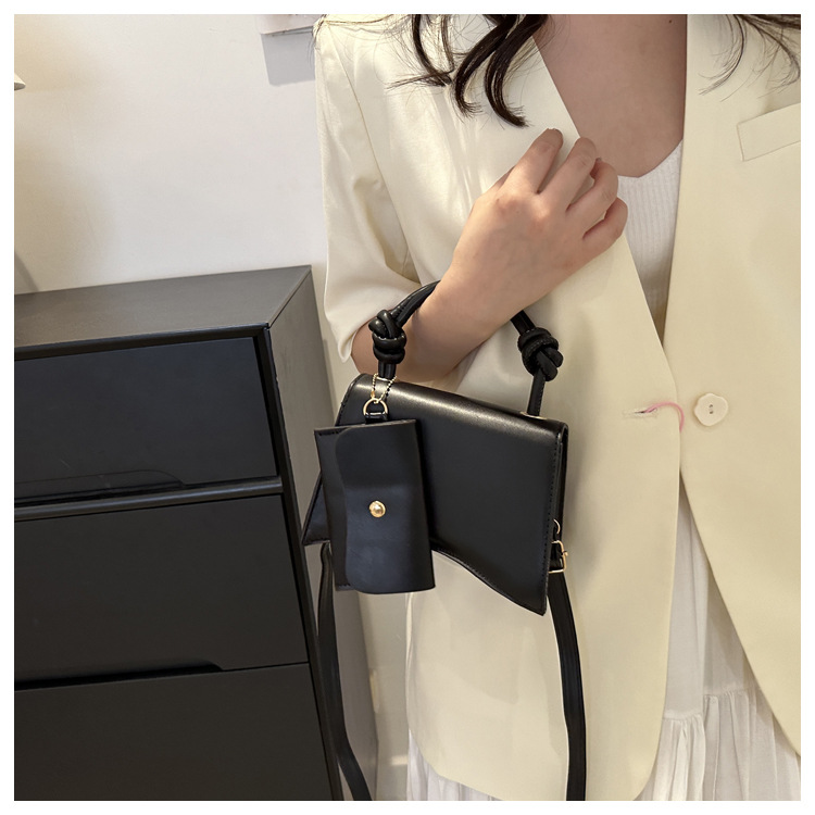 Moteveske for kvinner 2024 ny trend mote skulder enkel uformell crossbody ensfarget mor og barn-veske_voghion.com