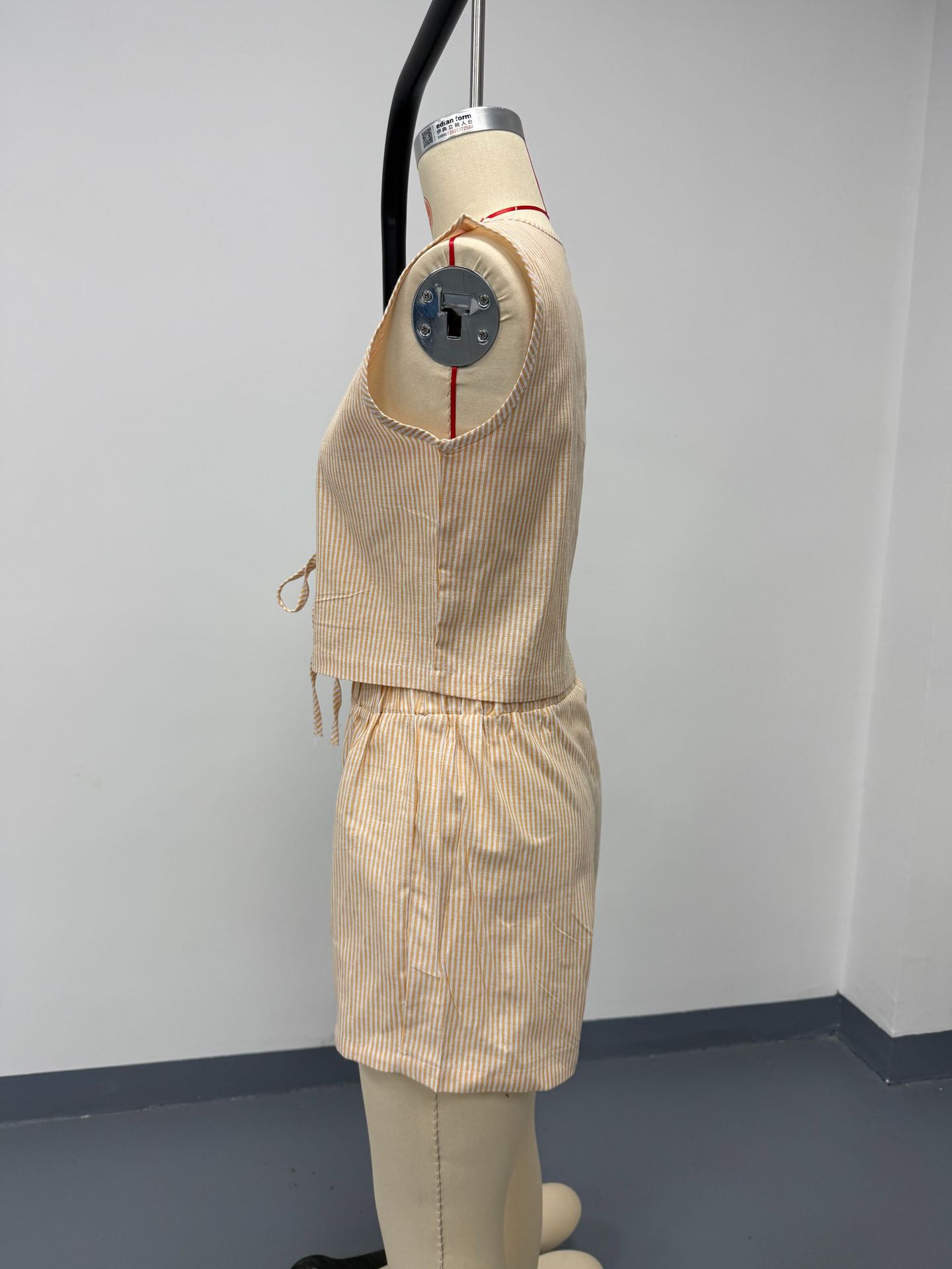 Women's Ribbed Knit Sleeveless Tank Top And High-Waisted Relaxed Shorts Set Casual Summer Vacation Outfit_ecoleips.com
