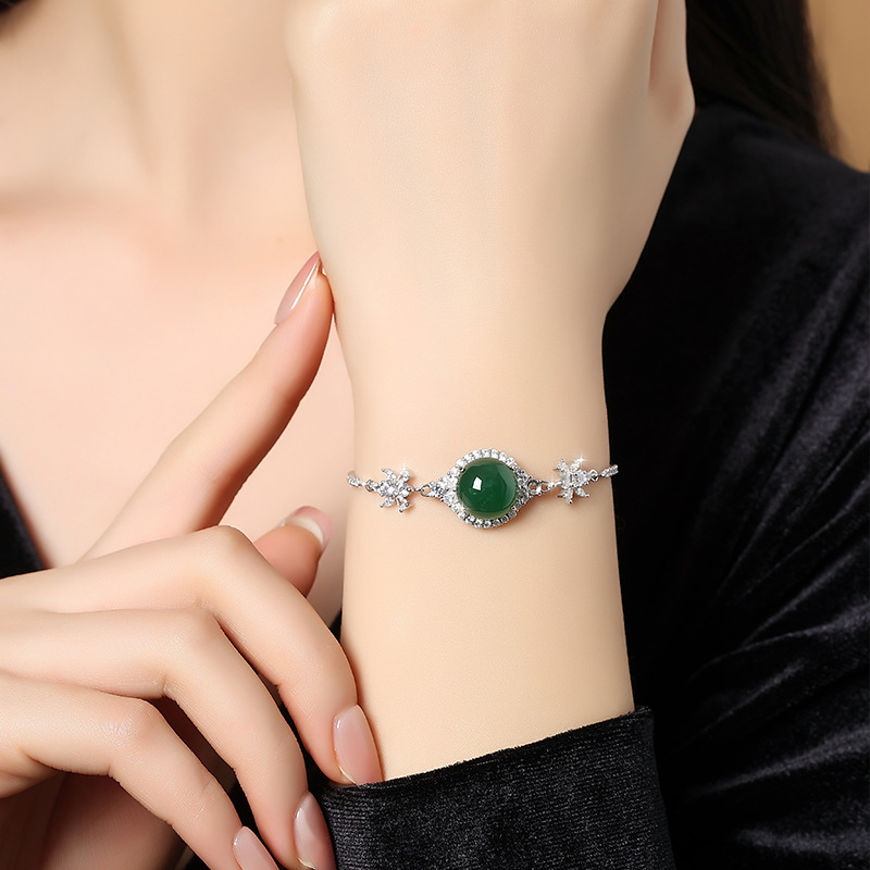 Venta directa de fábrica S925 plata con incrustaciones de alta calcedonia de hielo natural Pulsera mágica de estrella Estilo simple femenino Anillo de ágata Estilo en vivo