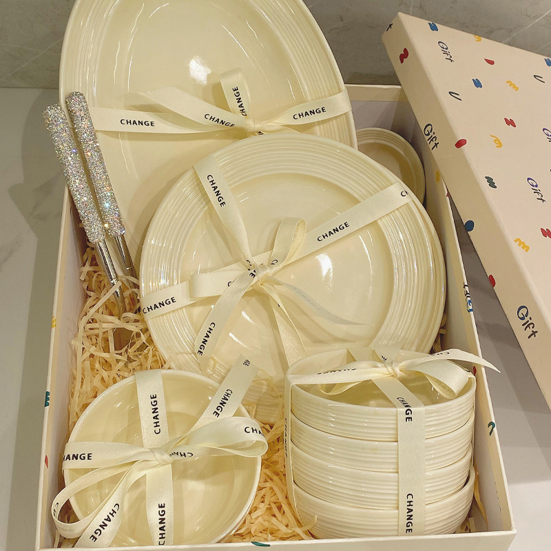 Cream-Colored Bowl and Plate Set for Home Use, High-End Nordic Ins-Style Ceramic Bowl, Plate, and Chopsticks Combination Tableware for Housewarming