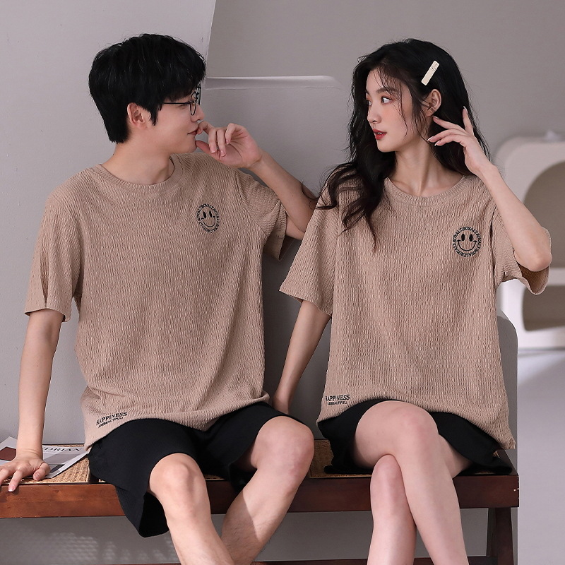 Pajamas de pareja coreanos frescos de mangas cortas para hombres de verano nuevo conjunto de ropa de casa de mujer de verano tamaño grande ocio al por mayor