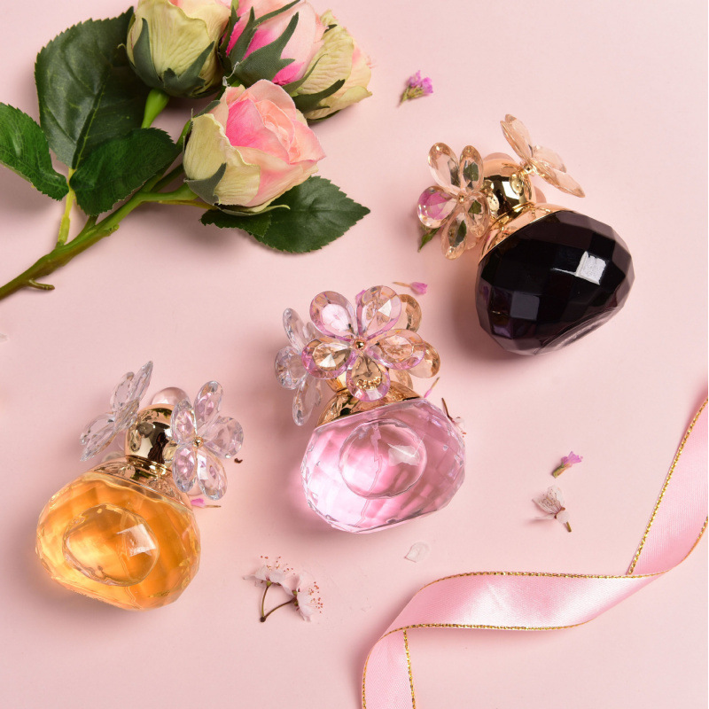 Popular Foreign Trade Product: Happiness Flower Perfume for Women, Long-Lasting Fragrance, Light Fragrance, Floral and Fruity Scent, Live Broadcast Perfume Factory Wholesale