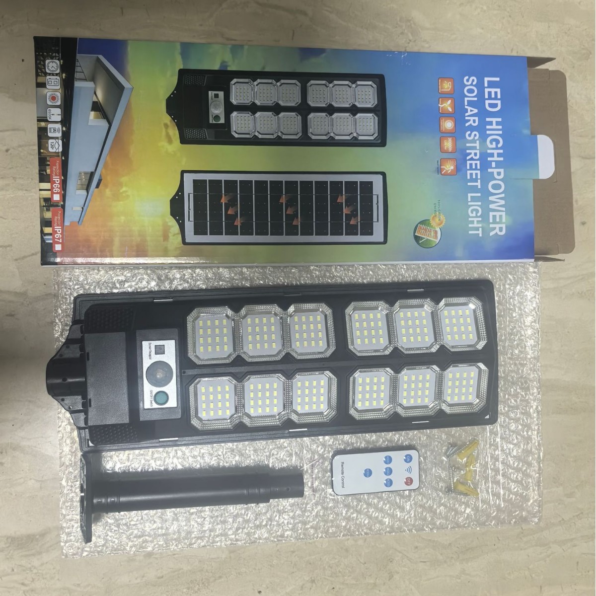 Comercio electrónico transfronterizo caliente interruptor de luz solar al aire libre control remoto iluminación de inducción automática lámpara de patio al aire libre lámpara de pared
