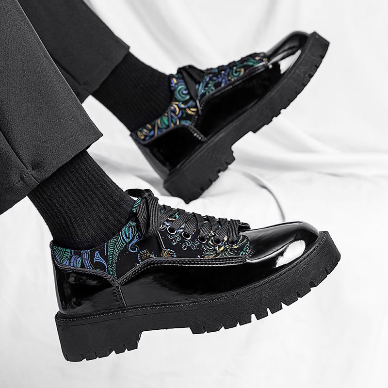 Zapatos de hombre de verano 2024 nuevas tendencias de ropa de negocios británicos zapatos de cuero casuales de nicho negro de moda