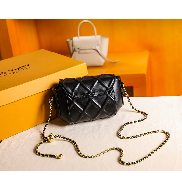 Wholesale Square Buckle Texture Ball Chain Messenger Single Shoulder Bag Nihaojewelry display picture 7