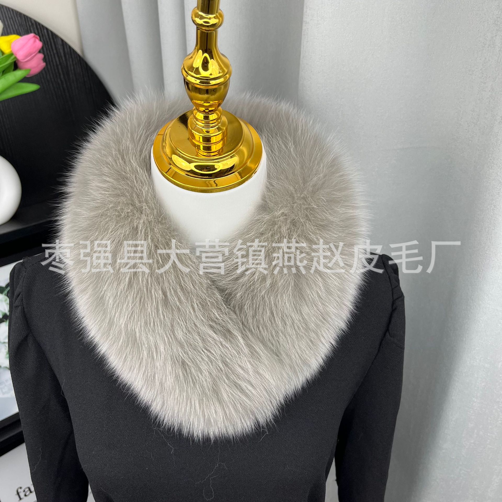 源工場ネットの赤い狐の毛のマフラーの韓国版の女性の本物の毛のマフラーの毛の襟の卸売りの新型のかわいいです。