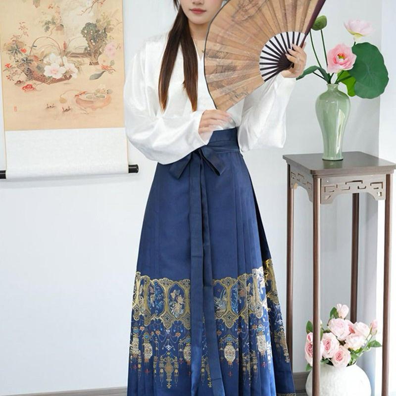 2026 new daily commute [Four Gentlemen] original Chinese-style Hanfu, slimming design, gold-woven horse-face skirt set