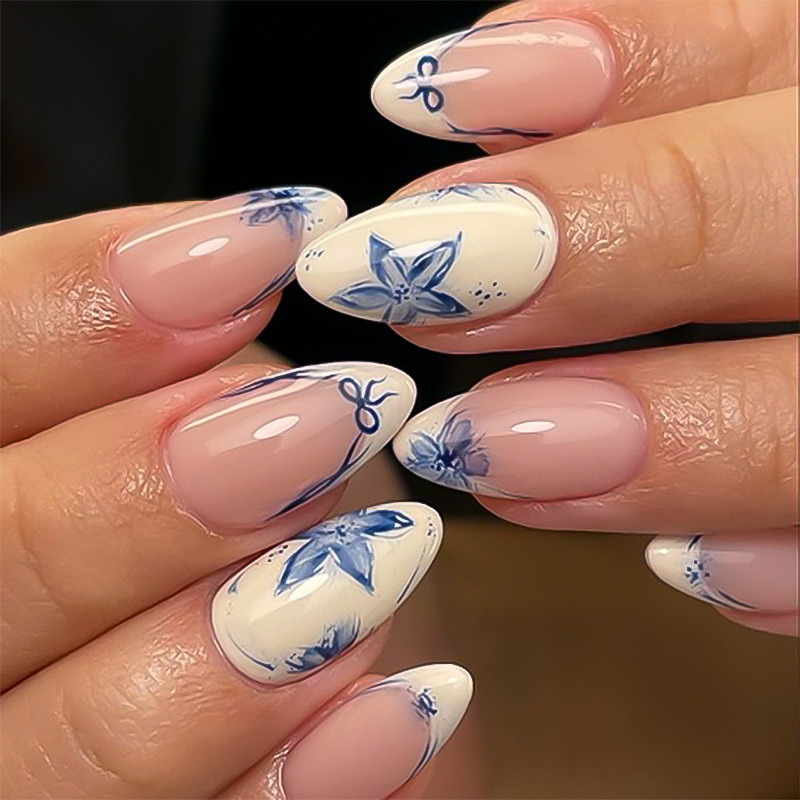 Cross-Border Hot Selling Blue and White Simple Wearable Manicure Nails Short Almond Nails Fake Nails Nails Wholesale Cross-Border Hot Selling Blue and White Simple Wearable Manicure Nails Short Almond Nails Fake Nails Nails Wholesale