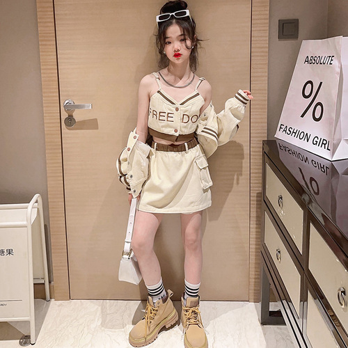 Children's Spring and Autumn Set  New Fashion Trendy Streetwear Kids' Autumn Outfit for Older Children - Stylish Three-Piece Set