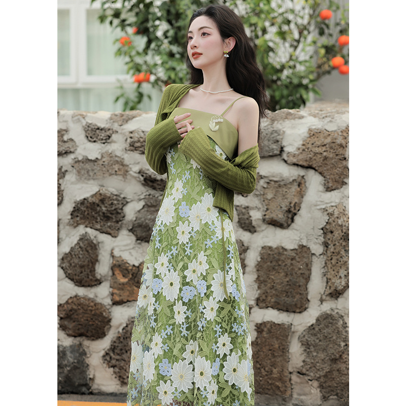 Women's Clothing 2026 Summer French Romantic Elegant High-End Niche Green Floral Strap Dress Cardigan