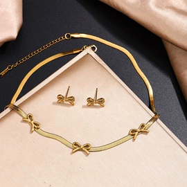 项链;首饰套装;耳环