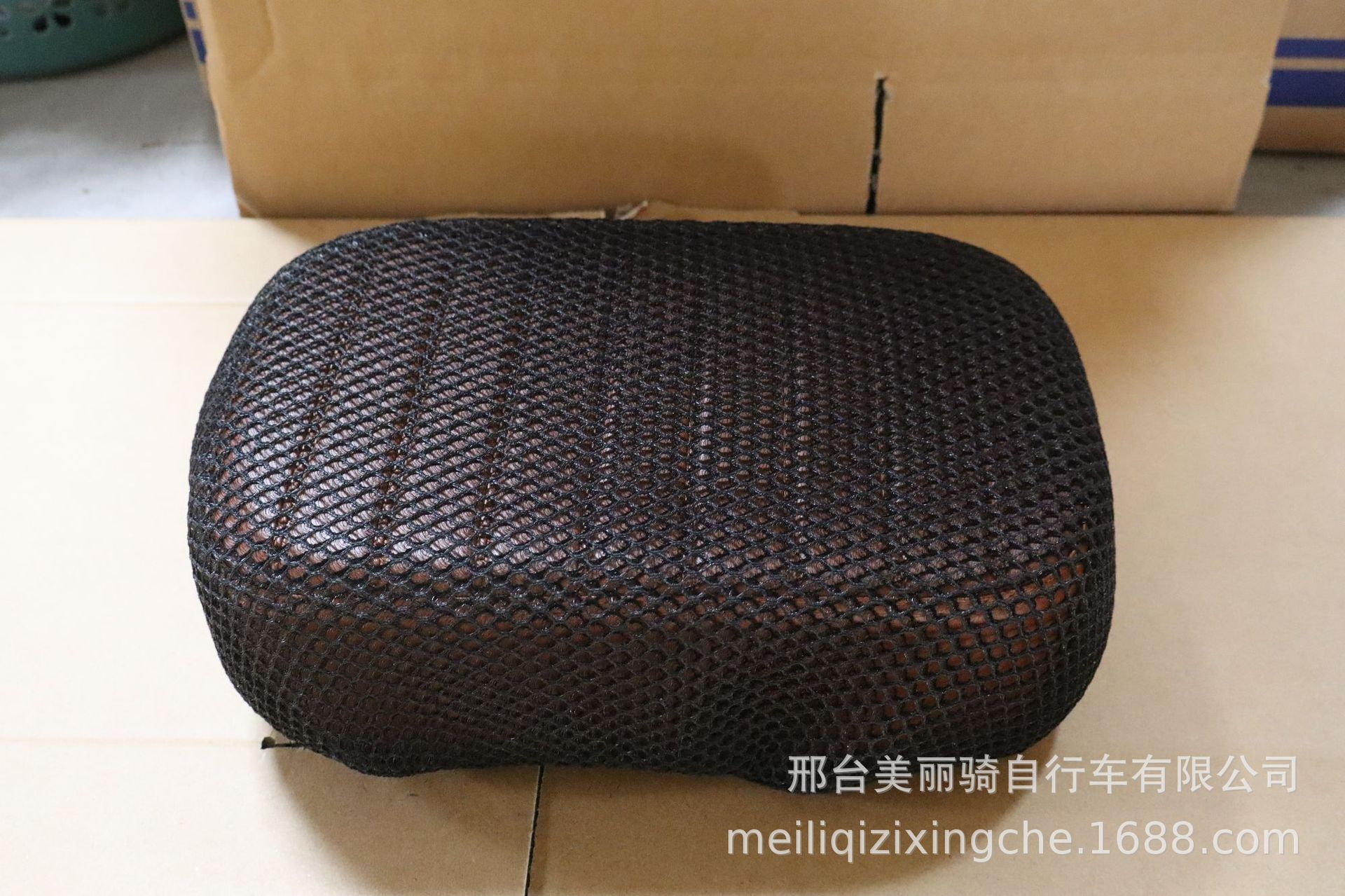 Universal Sun Protection Seat Cover for Front and Rear Seats of Electric Vehicles, Sun Protection Cover, Heat Insulation Seat Cushion Cover, Heat Insulation and Breathable Seat Cushion Cover