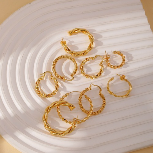 Classic Large Circle Fashion Personalized Ring Earrings Electroplated Design Sense Trendy Light Luxury Style 2024 Summer