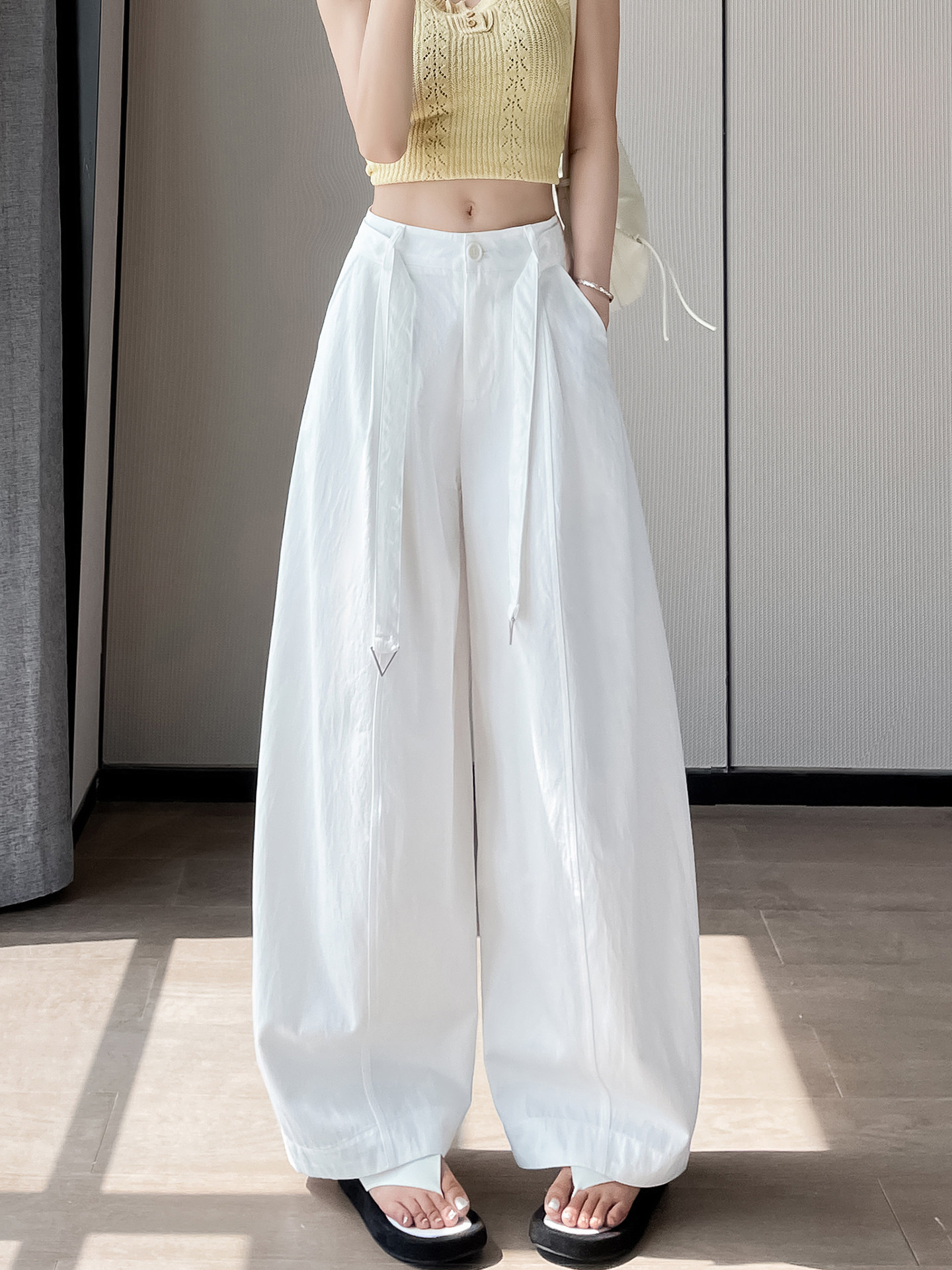 Quần culottes nữ ống rộng cạp cao chất liệu lụa mỏng mùa hè — Trắng thường xuyên