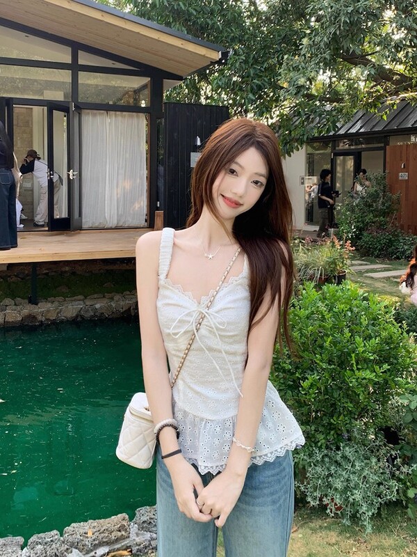 白色纯欲蕾丝花边小吊带背心女夏季时尚新款甜辣妹修身无袖小上衣|undefined