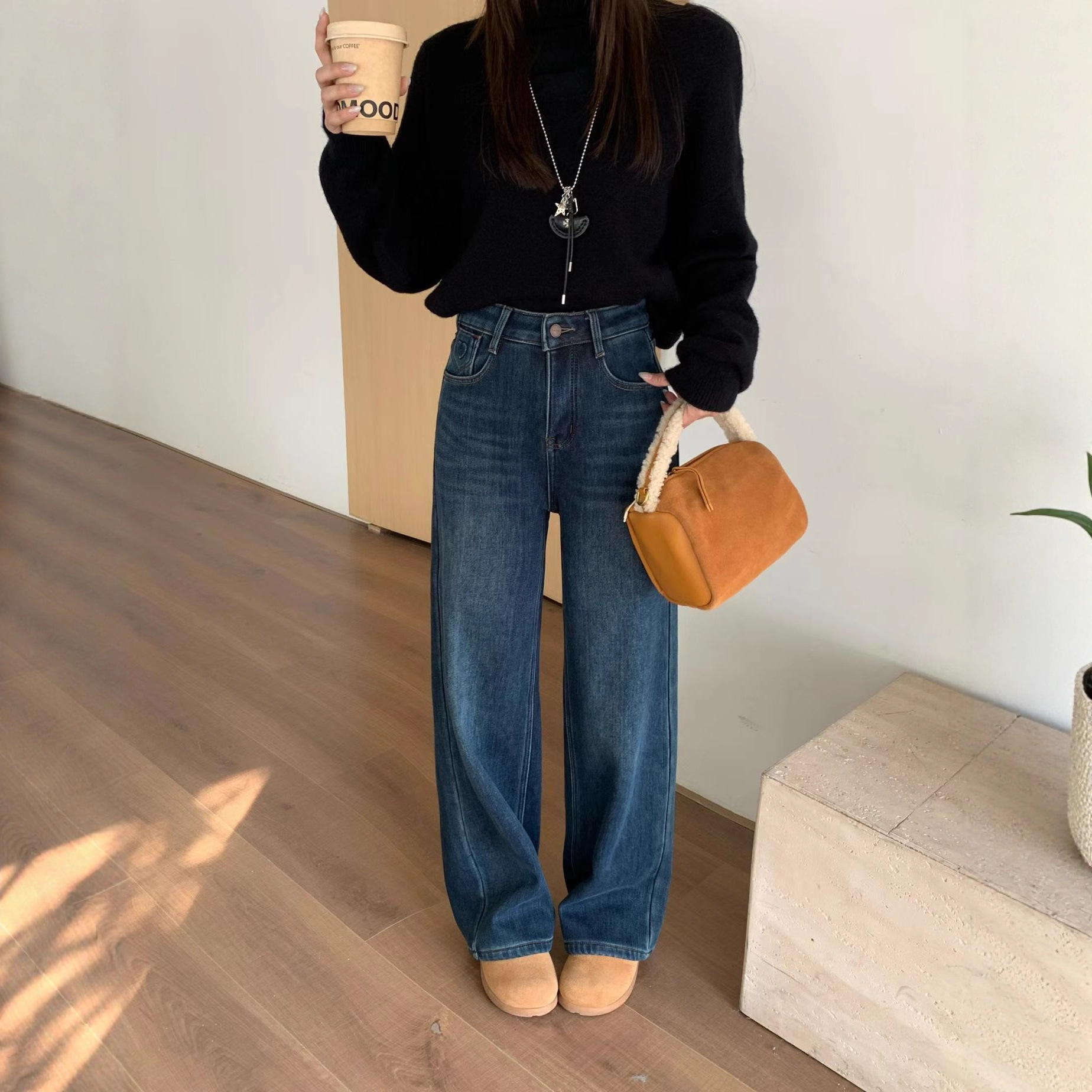 2025 冬新款英伦风宽松高腰加绒牛仔裤 都市休闲显瘦想直筒裤长裤