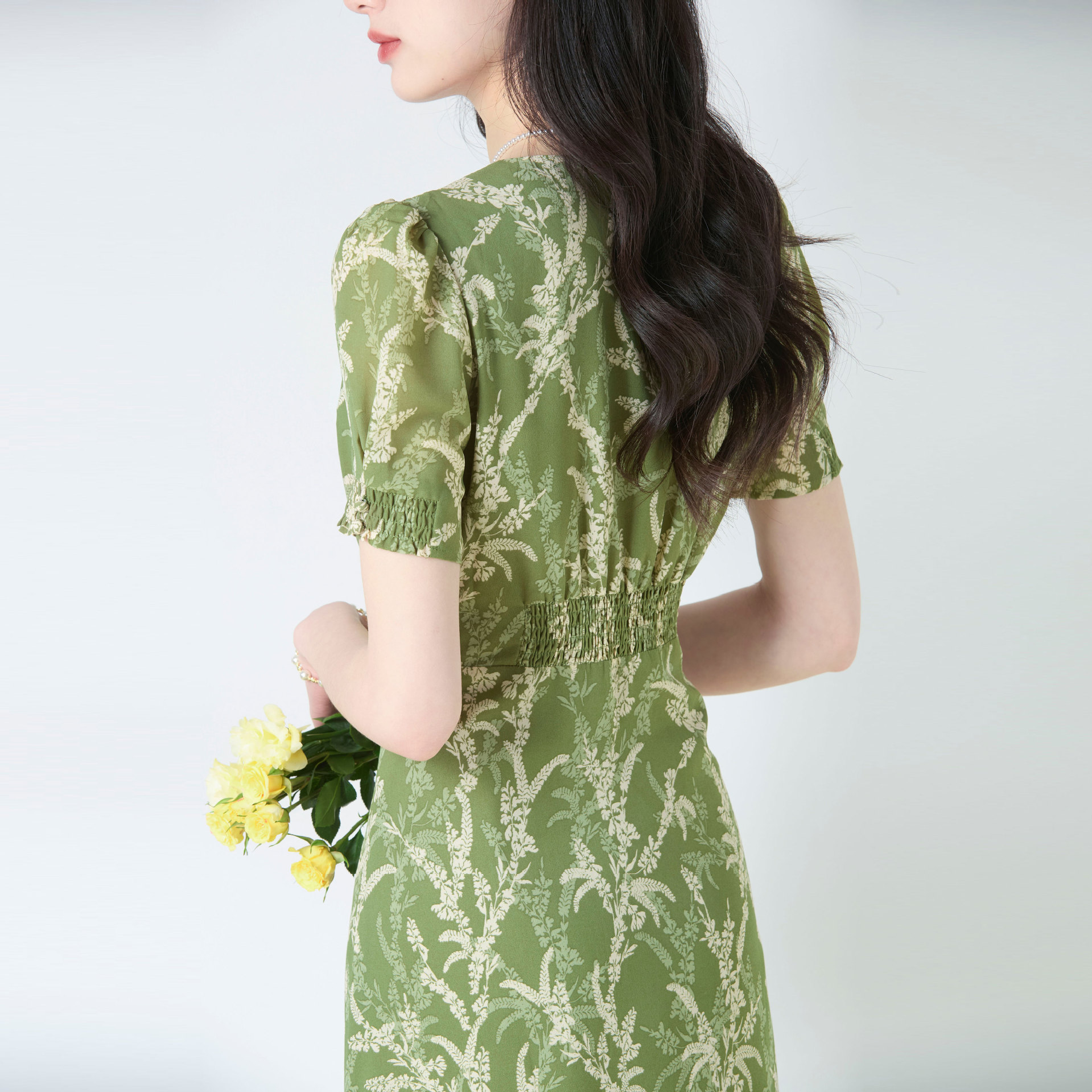 盛宏定制 夏季牛油果绿雪纺印花茶歇裙V领优雅气质收腰显瘦连衣裙