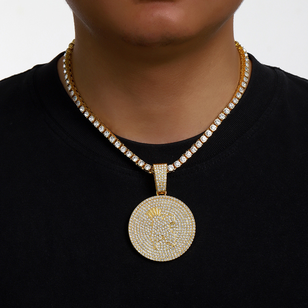 Europa y los Estados Unidos Hip Hop letras de diamantes K collar colgante sol estilo hombre accesorios de colgante de cadena de calle cubana