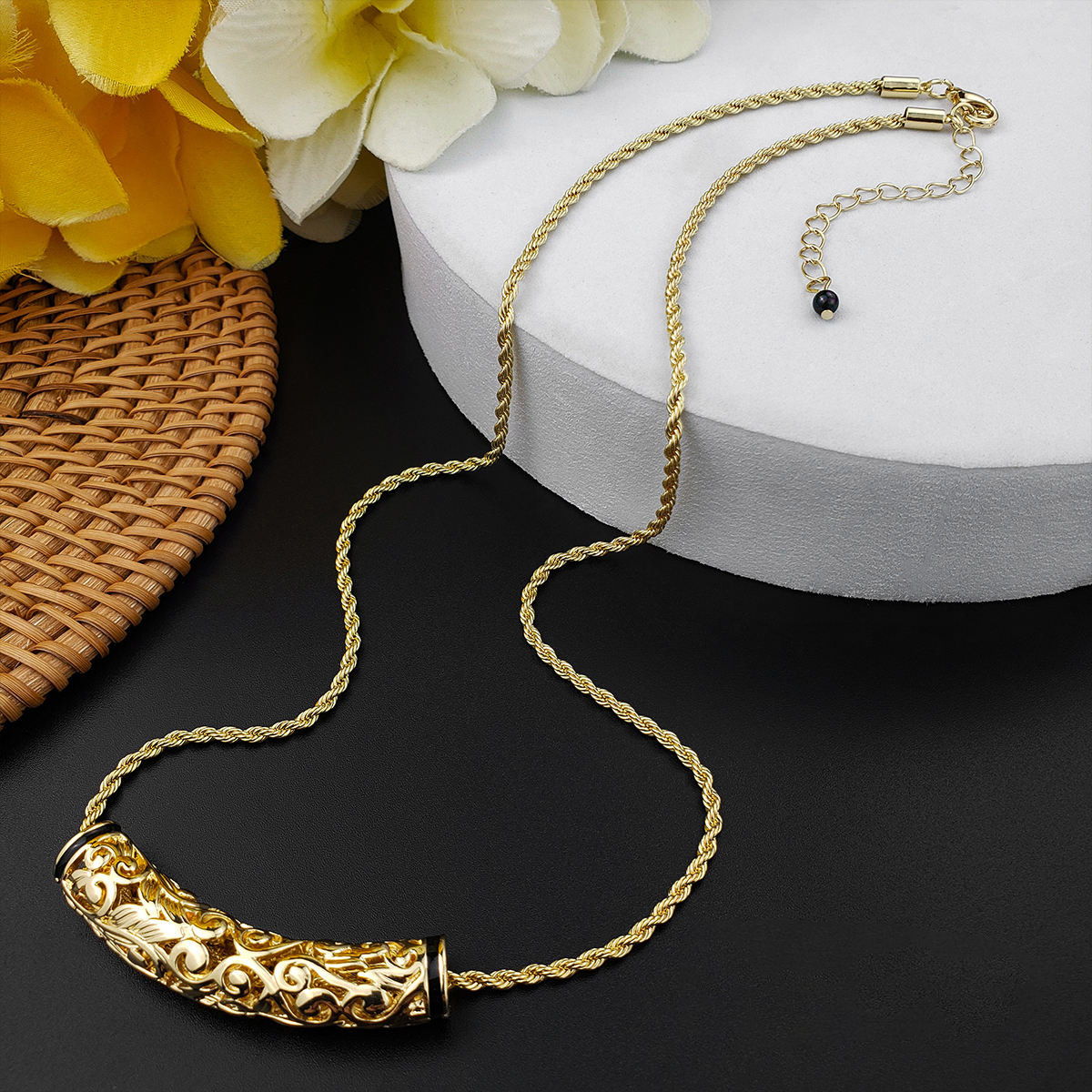 Retro Flower Alloy Plating Carving Womenu0027S Necklace 1 Piece