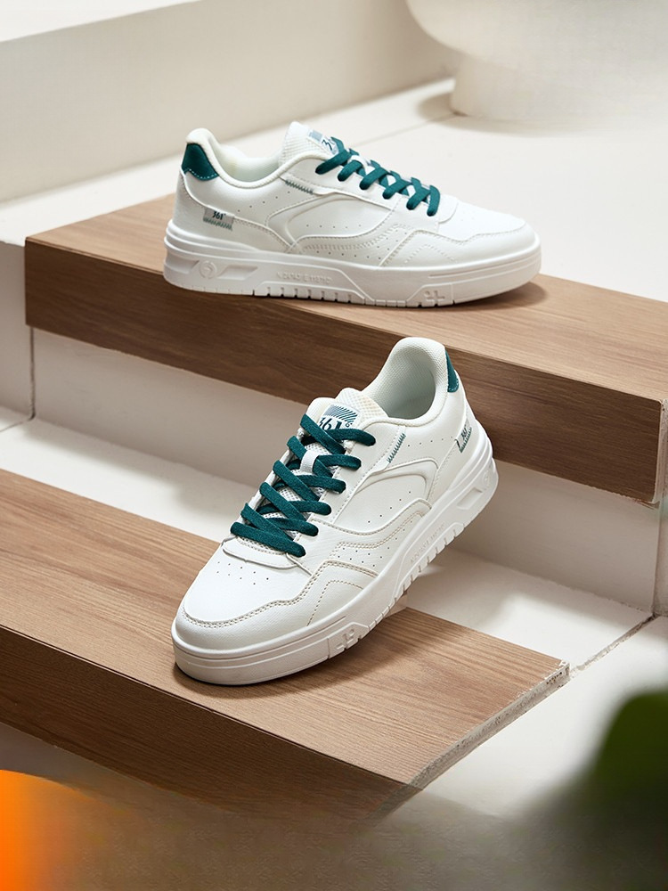 361男鞋运动鞋2025秋季新款鞋子透气休闲鞋小白鞋革面百搭板鞋男