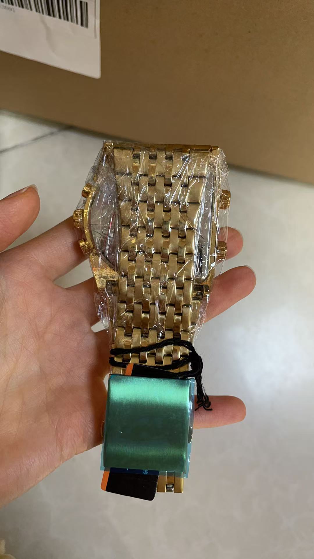 Reloj de hombre de cuarzo con múltiples zonas horarias y dial luz_voghion.com