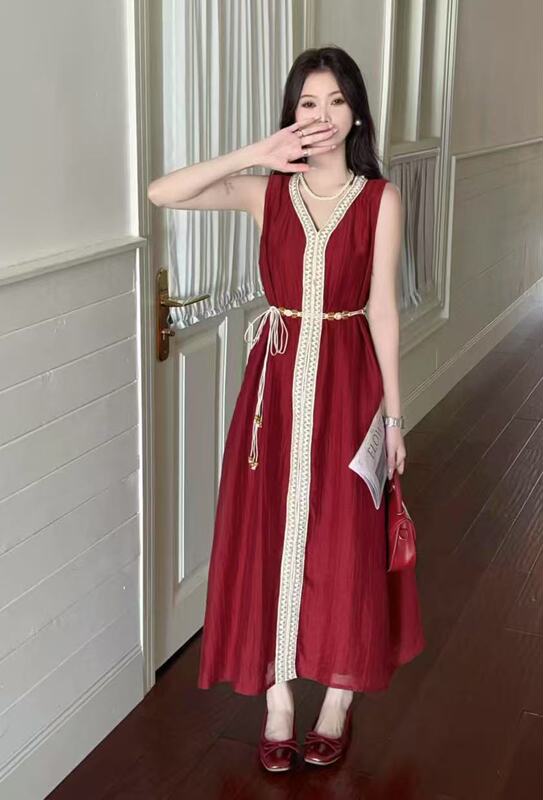 2025新款度假风白色V领背心连衣裙女夏季气质垂感显瘦腰带长裙|undefined