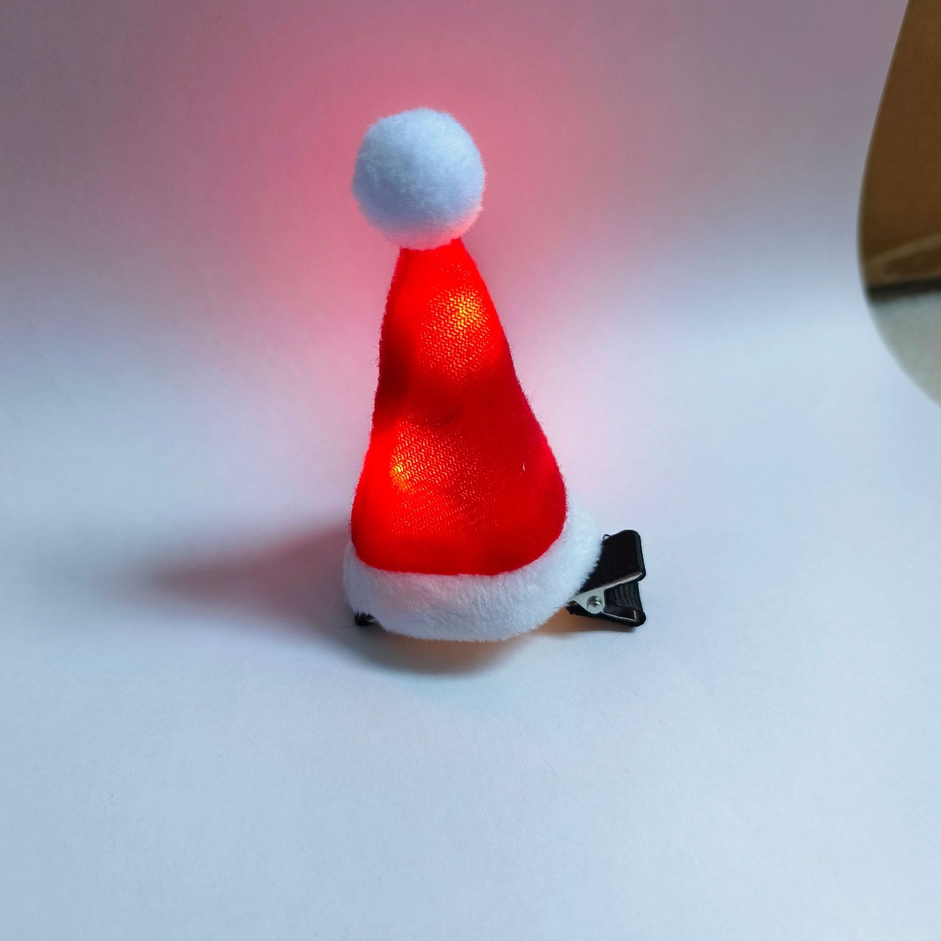 Cross-border nuevo sombrero de Navidad brocas de pelo LED brillante lindo tocado de Navidad vestir atmósfera pequeña brocas de pelo LED