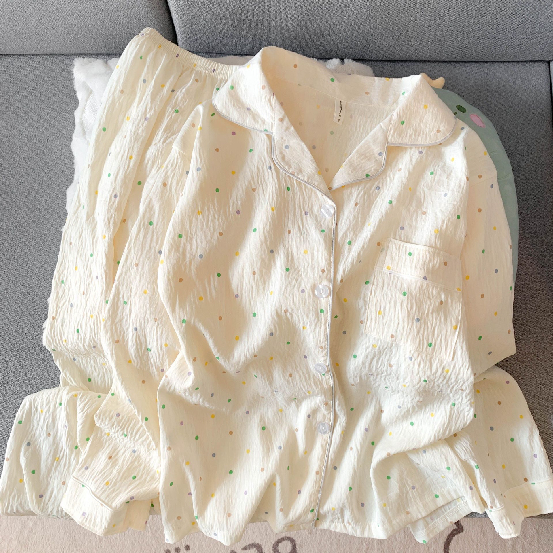 Al por mayor transfronterizo KT gato pijama mujer primavera y otoño nubes algodón manga larga 2026 nuevo juego de ropa de hogar encantadora super caliente