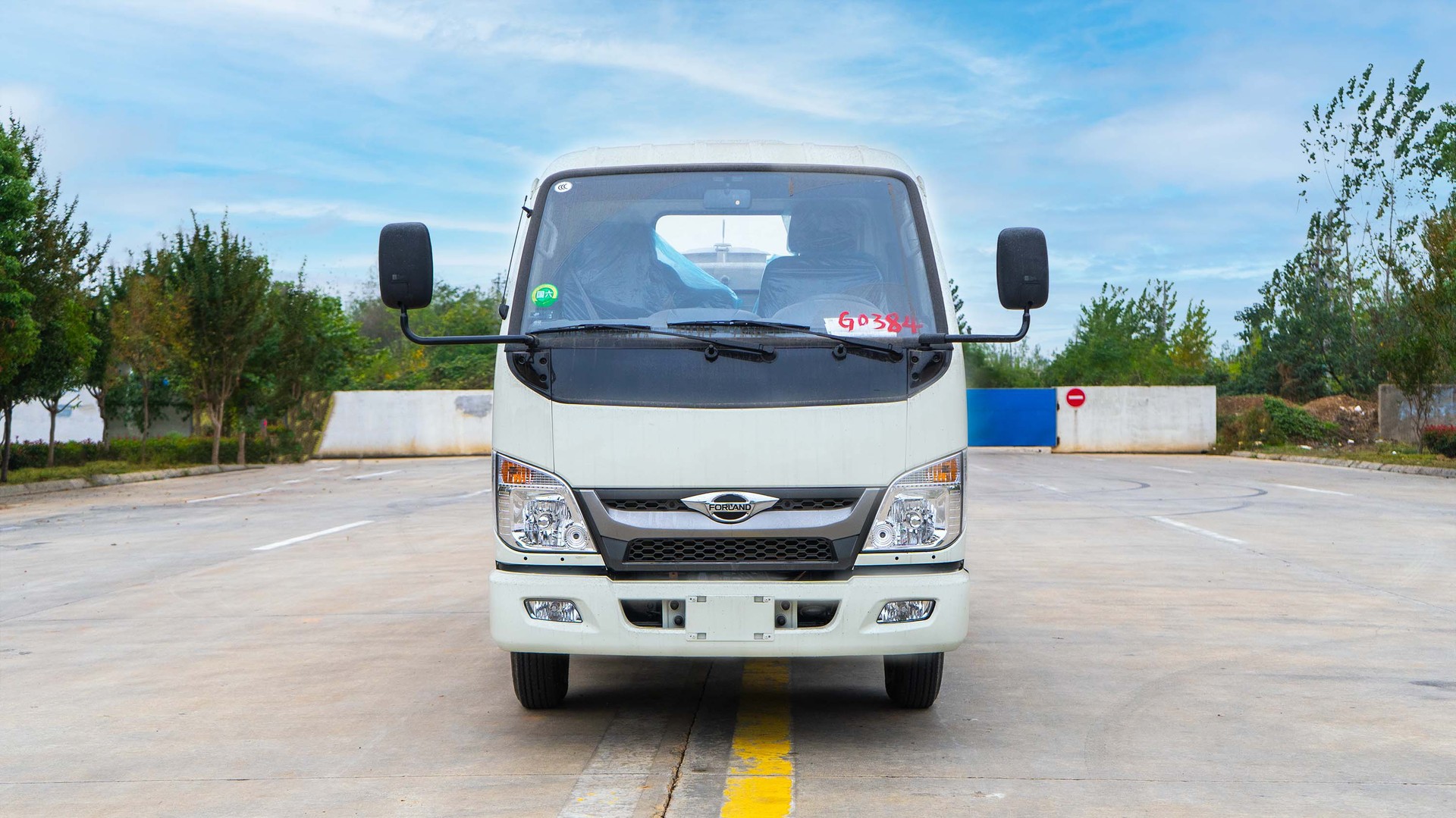 2.5 Fang Fukuda Small Truck 2 Sprinkler Truck, C License Can Be Opened, House Watering, Sprinkler Truck Multi-Function