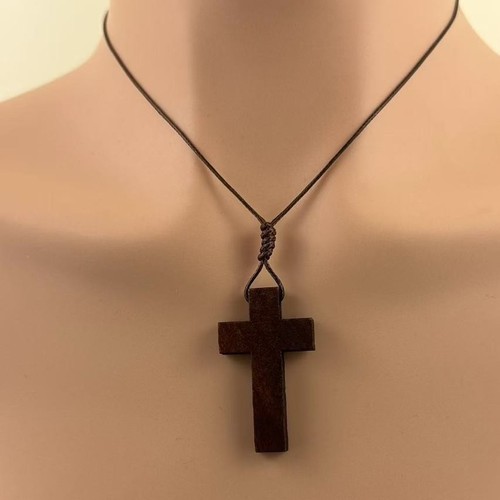 European and American Best-Selling Wooden Cross Pendant Necklace, Simple and Fashionable, Versatile Cross Necklace, Sweater Chain
