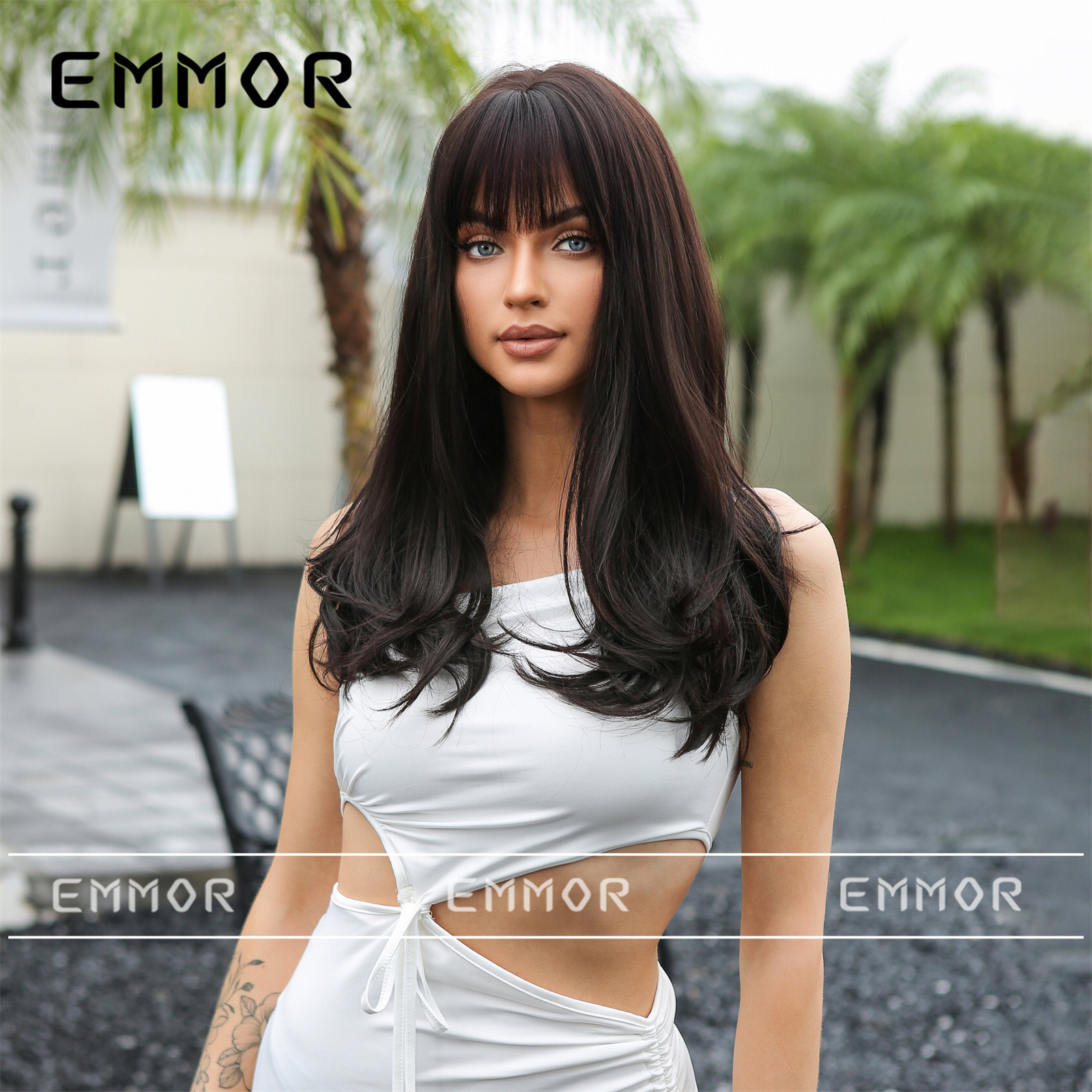 Dulce estilo fresco peluca europea y americana amazon estilo de venta caliente bangs rectos mediados de longitud negro de fibra química peluca larga cubierta de pelo rizado