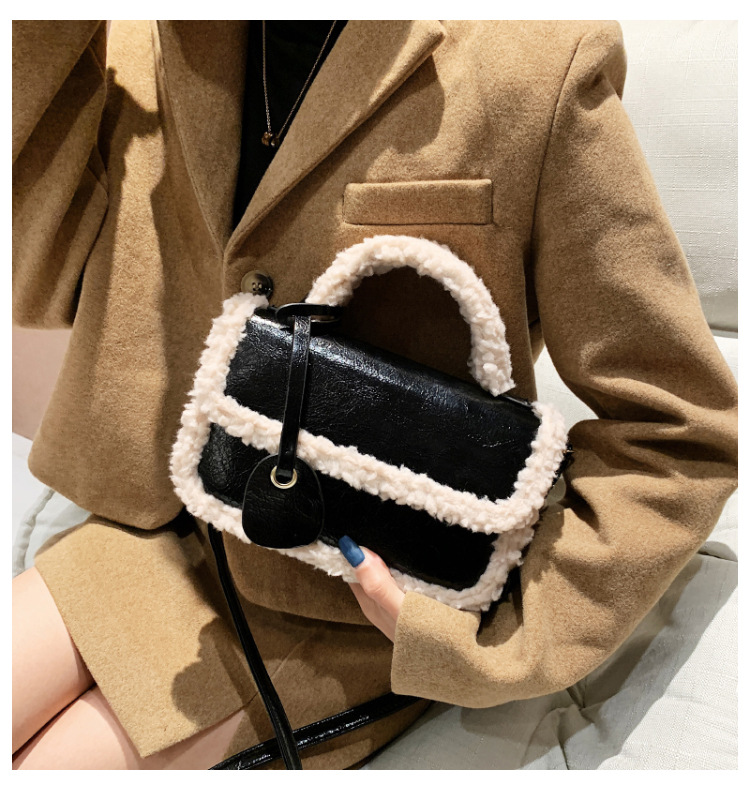 Fashion Plush Fluffy Small Bag Female Furry Messenger Bag Handbag display picture 3