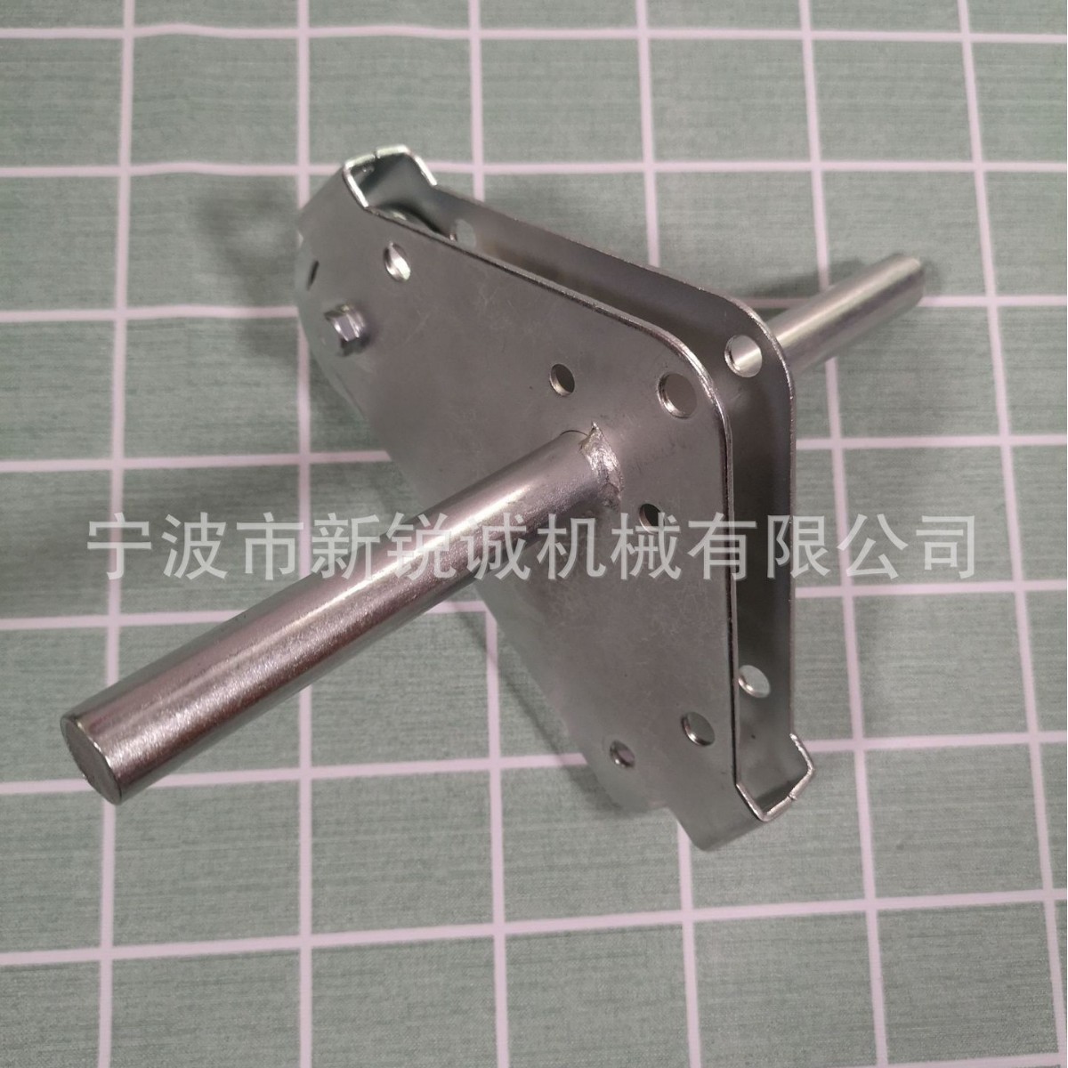 供应户外五金件冲压  导轨支架 户外滑索配件冲压 量大价优