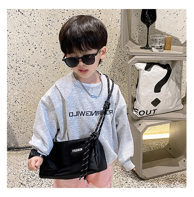 Kid'S Medium Oxford Cloth Solid Color Basic Sports Square Zipper Crossbody Bag display picture 4