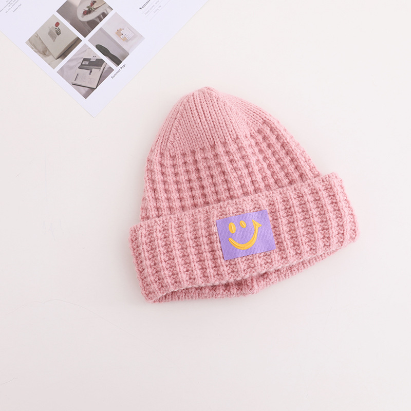 Fashion Children's Woolen Hat Winter Smiley Face Knitted Hat display picture 6
