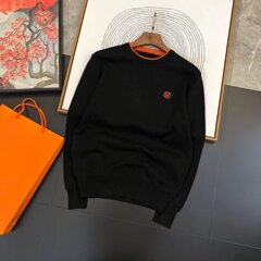 軽い贅沢なファッションの頭の高級感のセーターのニットの男性の韓国版の秋冬のアルファベットのジャカードの丸首の快適な底のシャツ