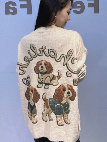 Sweater with a round collar