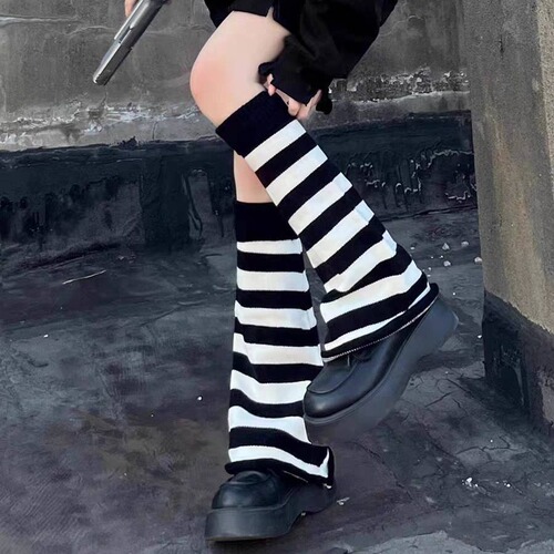 Autumn and winter jk trumpet socks warm woolen loose knitted brown striped long stockings leg covers hot girl