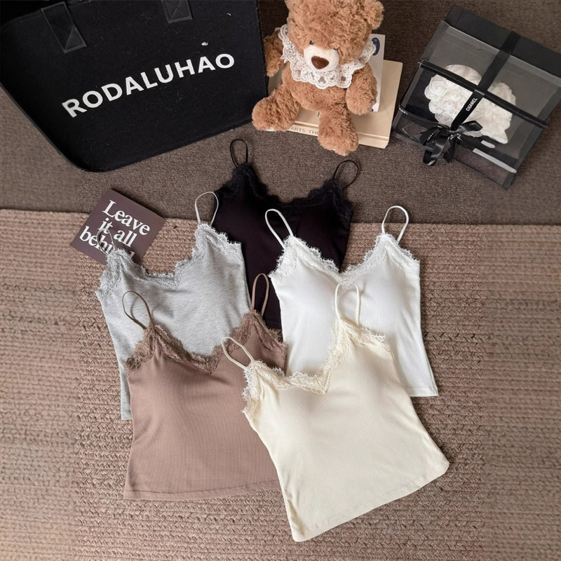 White V-Neck Lace Camisole Women's Summer Short Slim-fit Short Sleeveless Top with Chest Pad White V-Neck Lace Camisole Women's Summer Short Slim-fit Short Sleeveless Top with Chest Pad