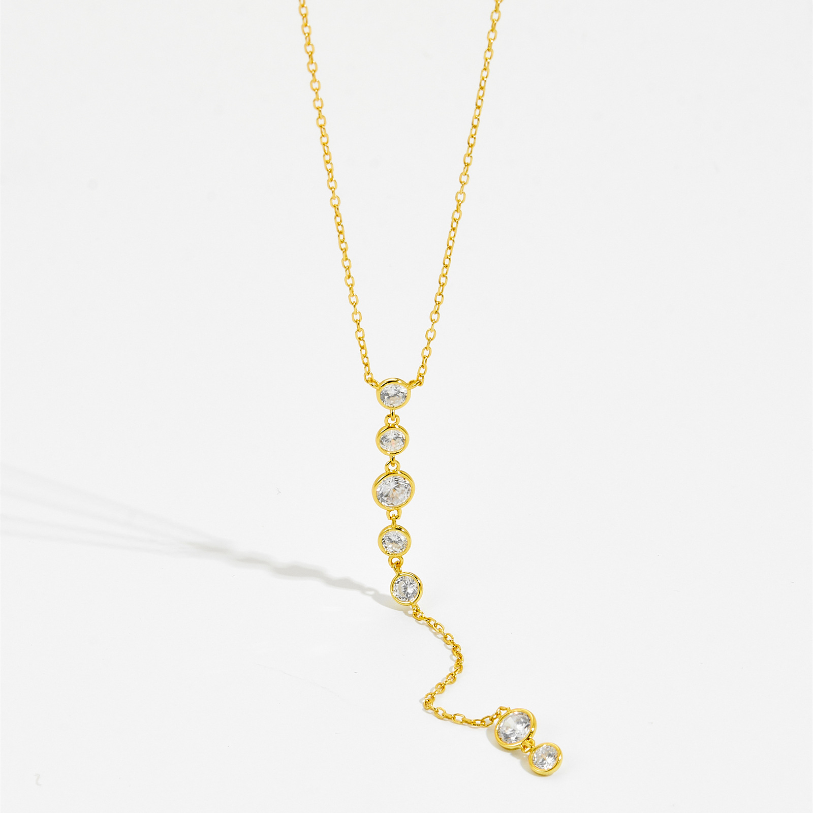 18K Real Gold Plated, Platinum Plated Plating Material 925 Sterling Silver Pendant Material 925 Sterling Silver Zircon Cable Chain Inlay Round Pendant Necklace