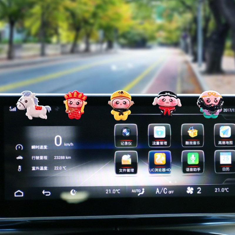 Automóvil balancador de cabeza accesorios interiores de automóviles edición Q Viaje al oeste 2024 nuevo vehículo creativo decoración de consola central descompresión