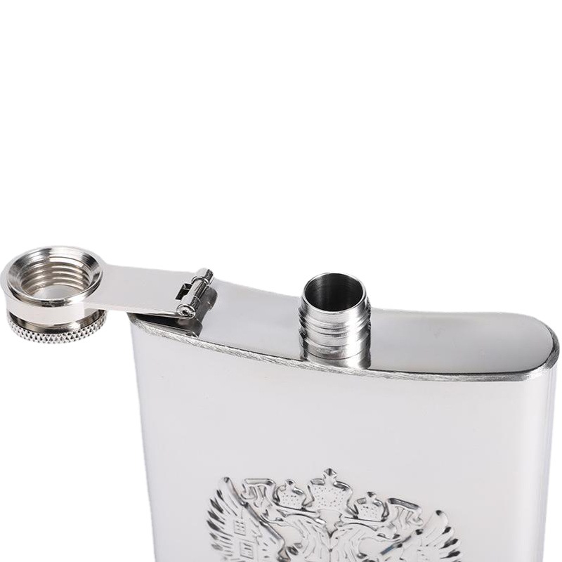 Cross-Border Stainless Steel Portable Flat Small Wine Flask for Outdoor Use, German Liquor Bottle, Half a Pound Capacity, Wholesale from Manufacturer
