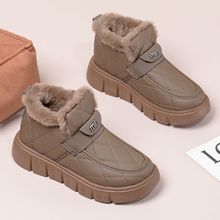 冬季妈妈棉鞋加绒加厚中老年雪地靴洋气保暖加绒舒适中老年防寒靴
