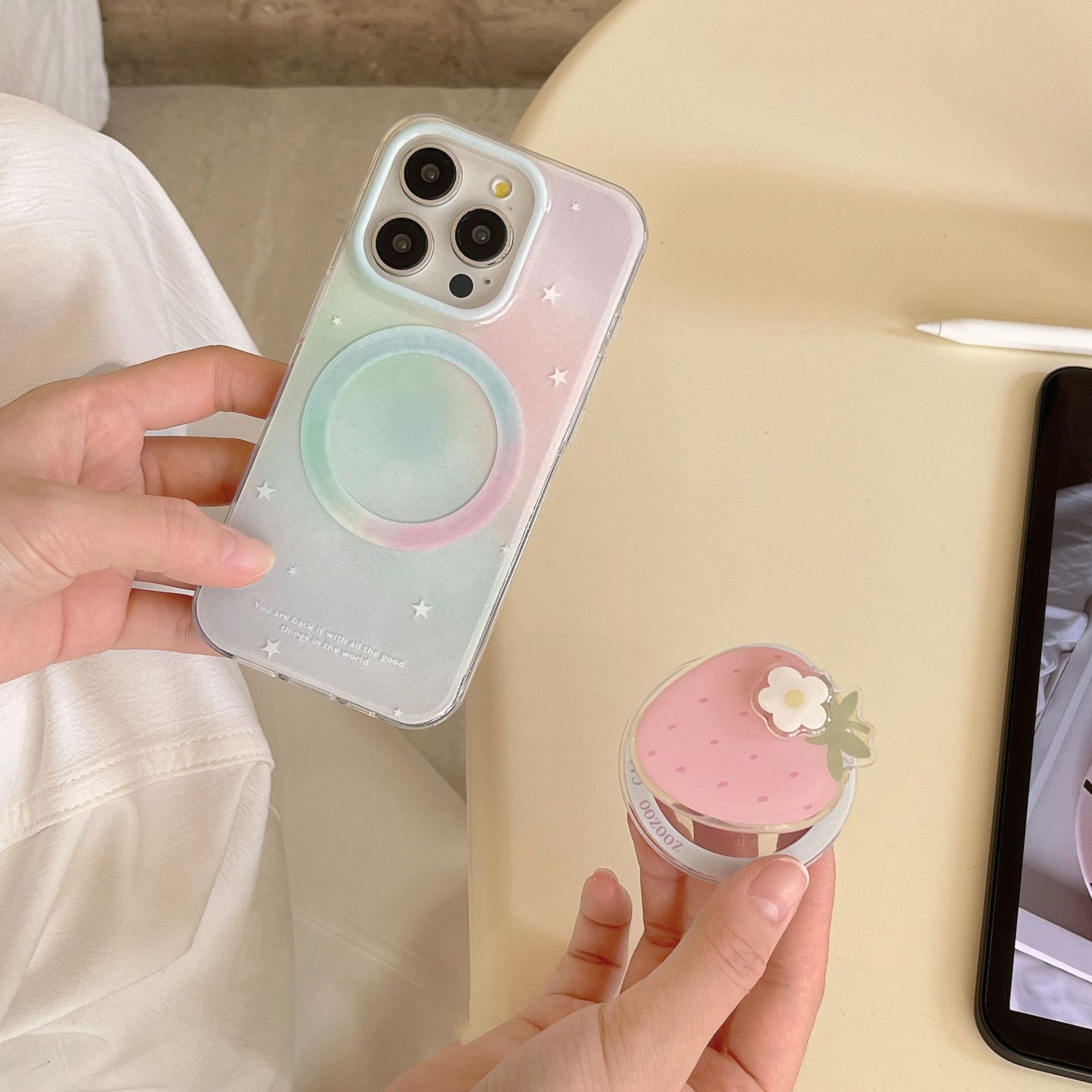 Gradient Star Strawberry Stand Phone Case For 15 Pro, IPhone 16 Magnetic Protective Cover_voghion.com