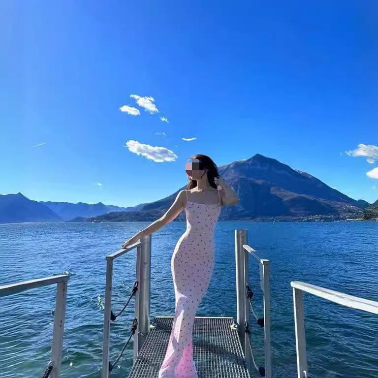 Internet Celebrity New Kardashian Valentine's Day Hot Girl Ribbed Spaghetti Strap Dress Women's Backless Hip-Length Dress